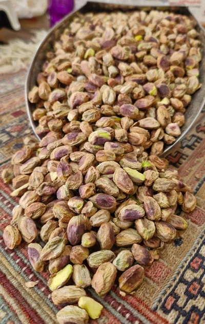 مغز پسته خندون شکن